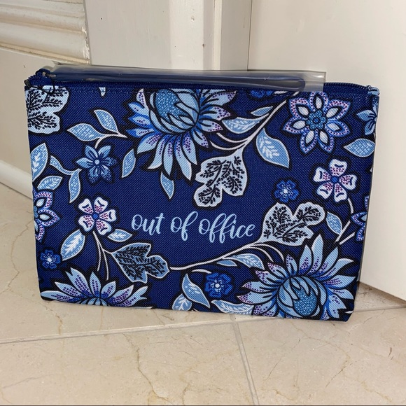 Vera Bradley Lighten Up Wrislet - Tropics Tapestry - Picture 3 of 6